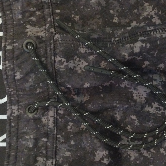 American Eagle Jogger - Picture 10 of 10